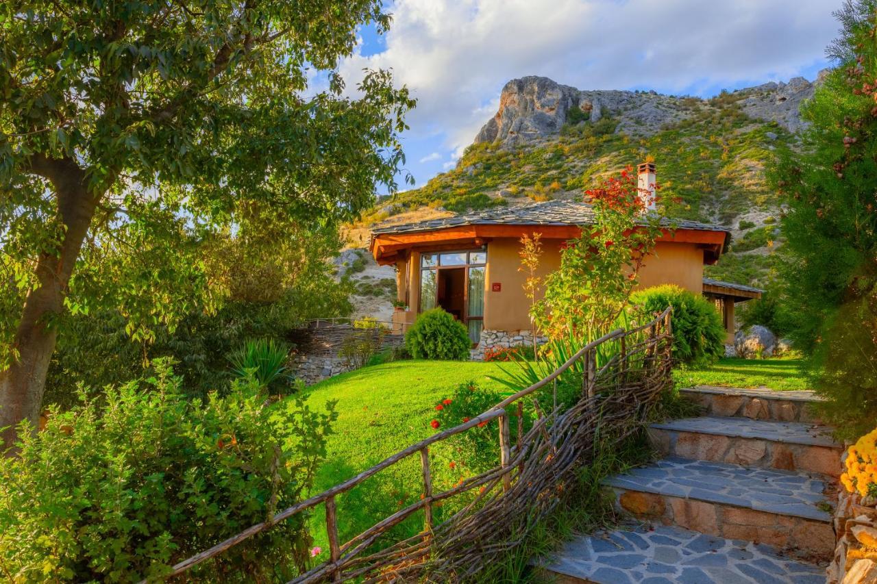 Eco Village Under The Cliffs Ilindentsi エクステリア 写真