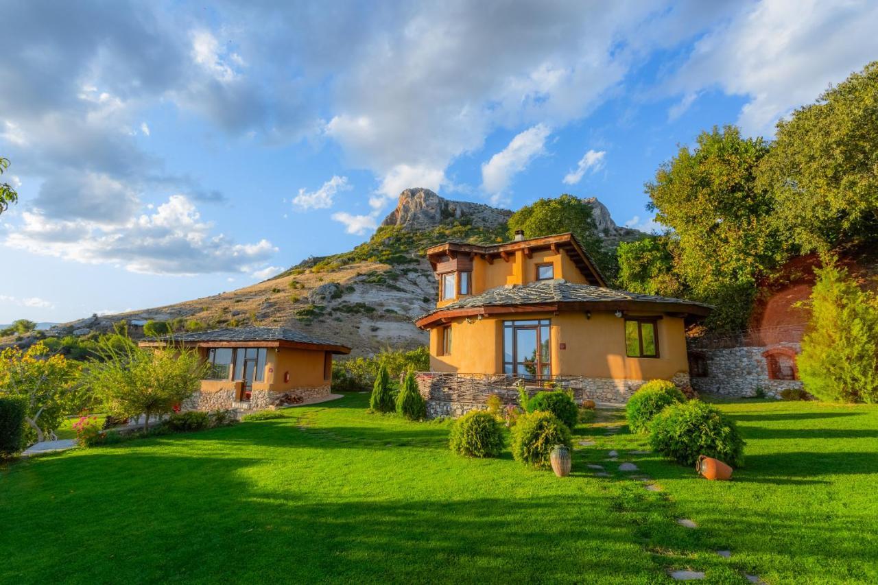 Eco Village Under The Cliffs Ilindentsi エクステリア 写真