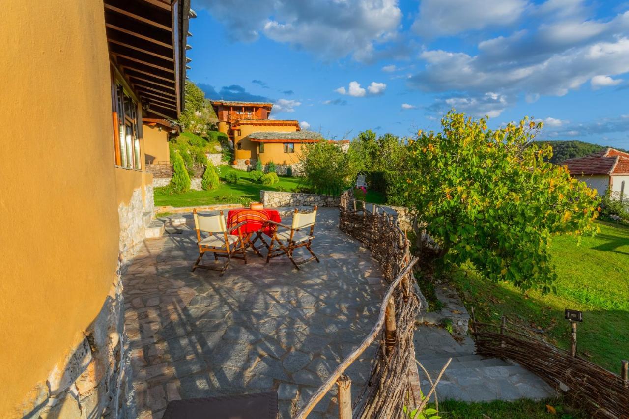 Eco Village Under The Cliffs Ilindentsi エクステリア 写真
